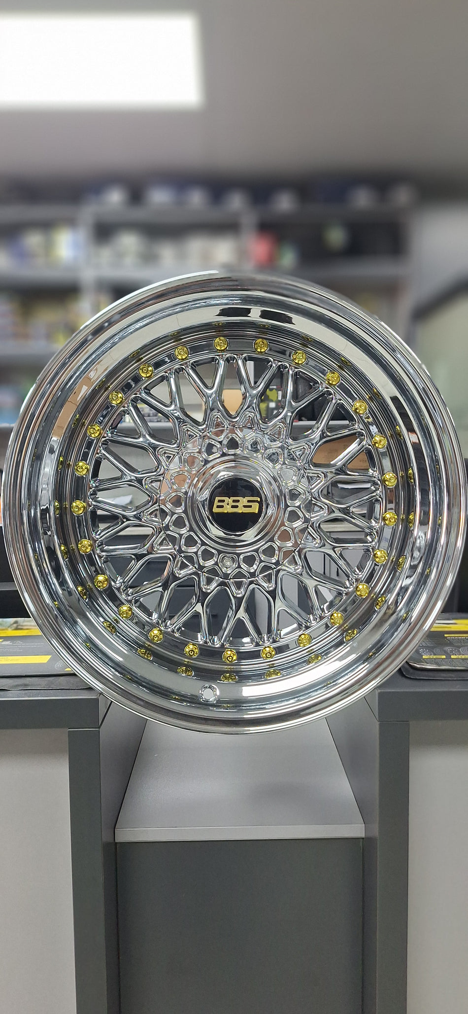 BBS CHROME 4/100-5/100/17"/17X8.5/10J/ET15 (PRICE PER SET)