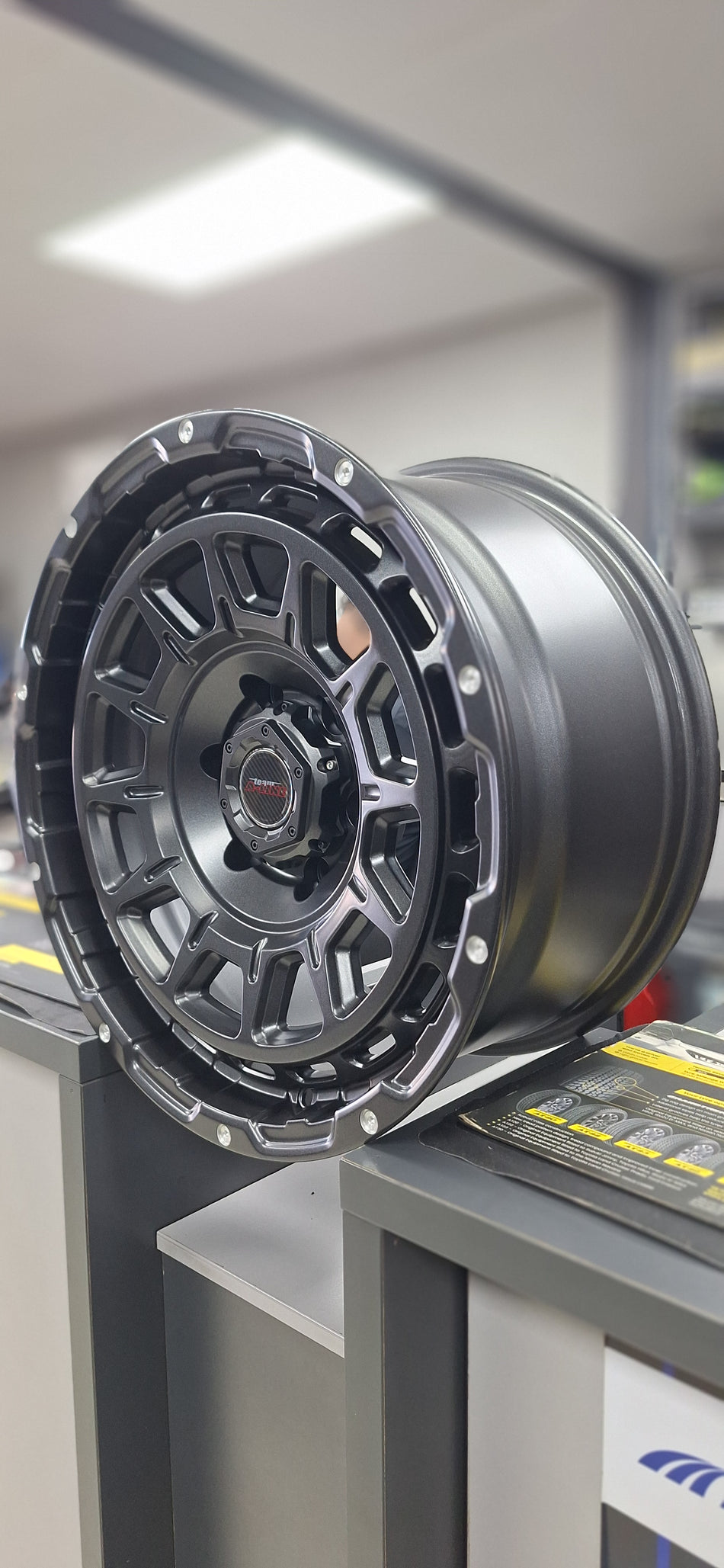 Canyon 6/139/18"/18X9/ET-15 GRAPHITE/MIL RIVET (PRICE PER SET)