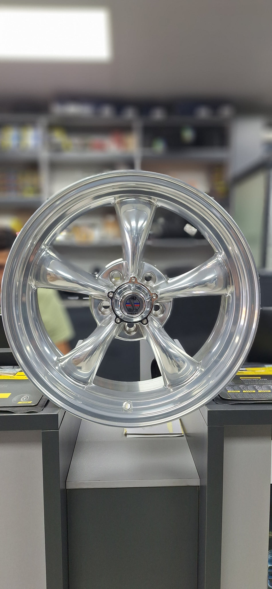 5/114/18"/18X8J/ET20 American Racing (Price Per Set)