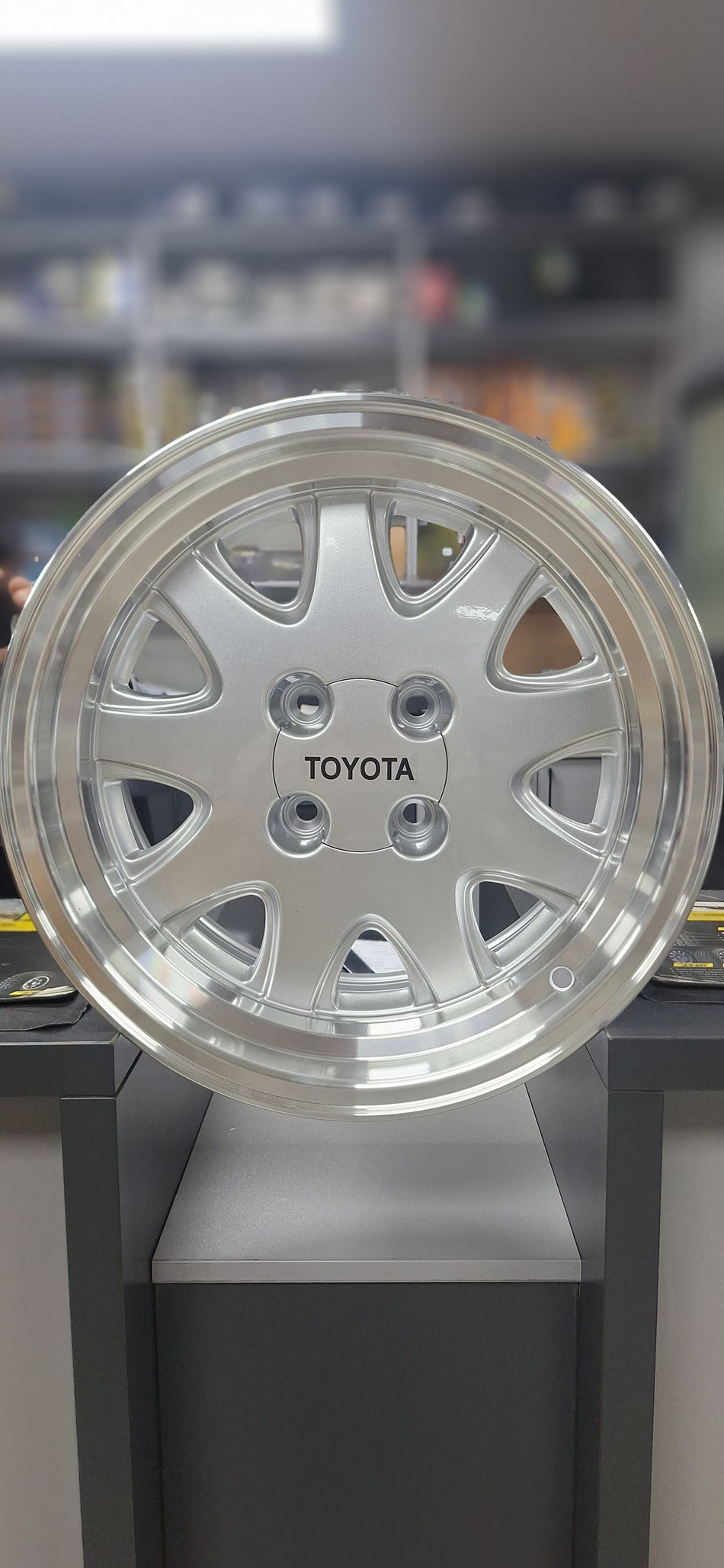 CONQUEST 4/100/15"15X8/ET-20 (PRICE PER SET)