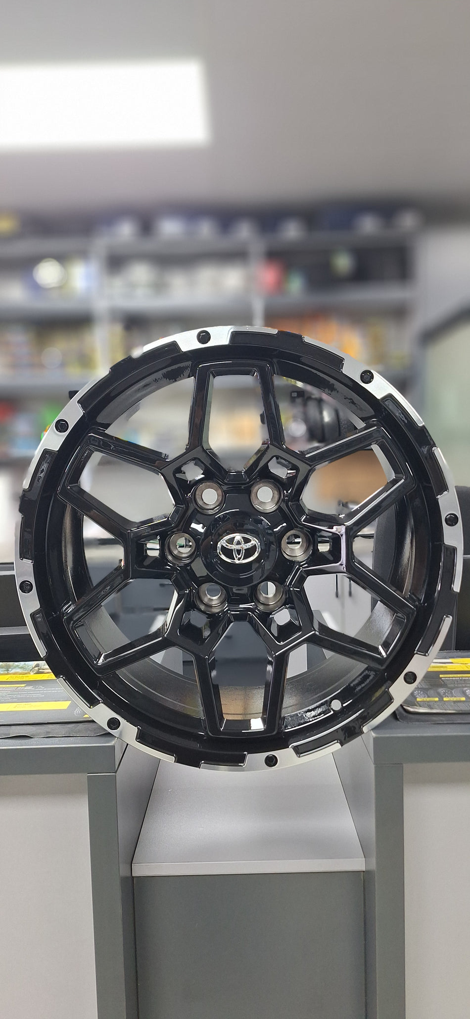 GR SPORT HILUX 6/139/18"/18X9 (PRICE PER SET)