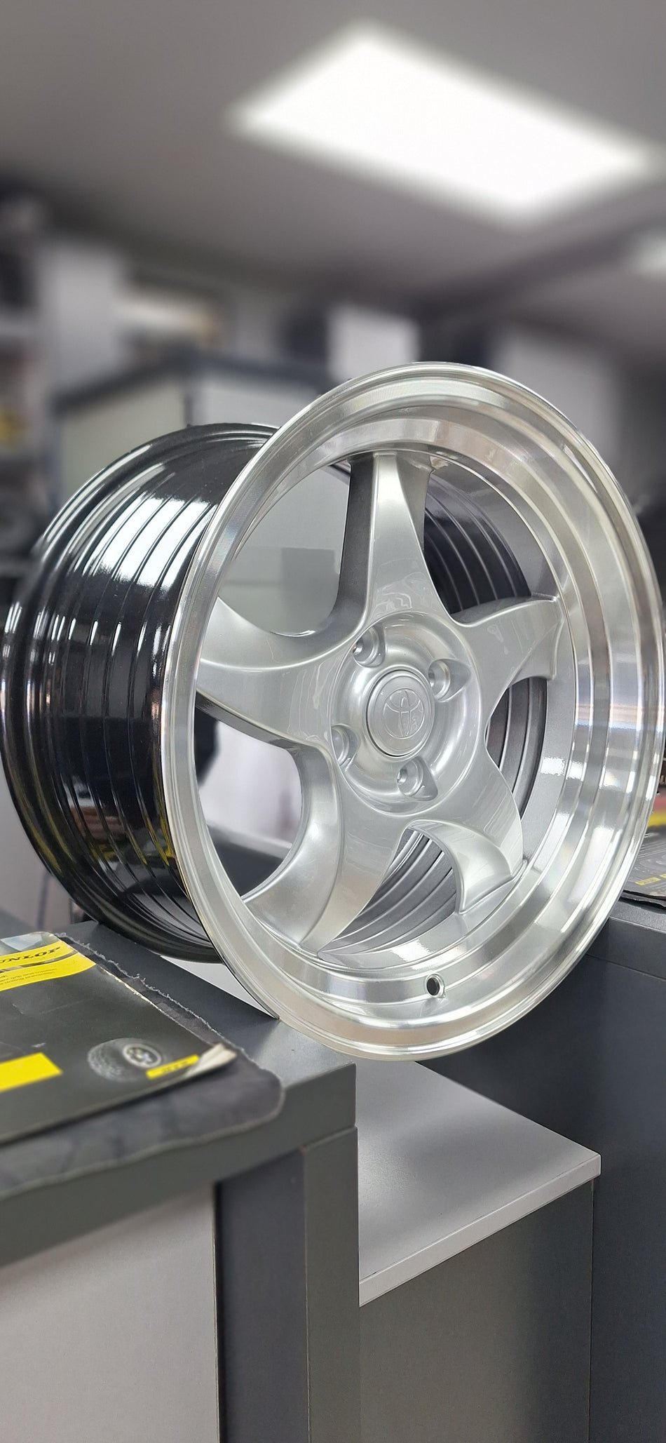 TOYOTA BLADE 4/100/15"/15X8