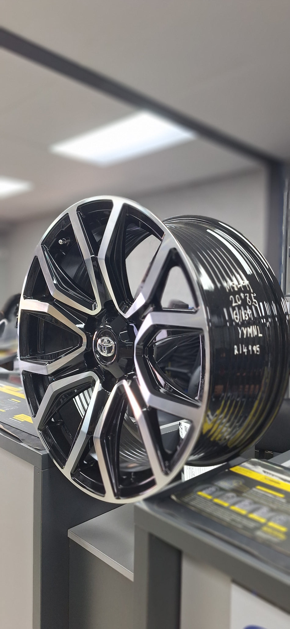 6/139/20"/20X8.5J/ET-30 Hilux (PRICE PER SET)
