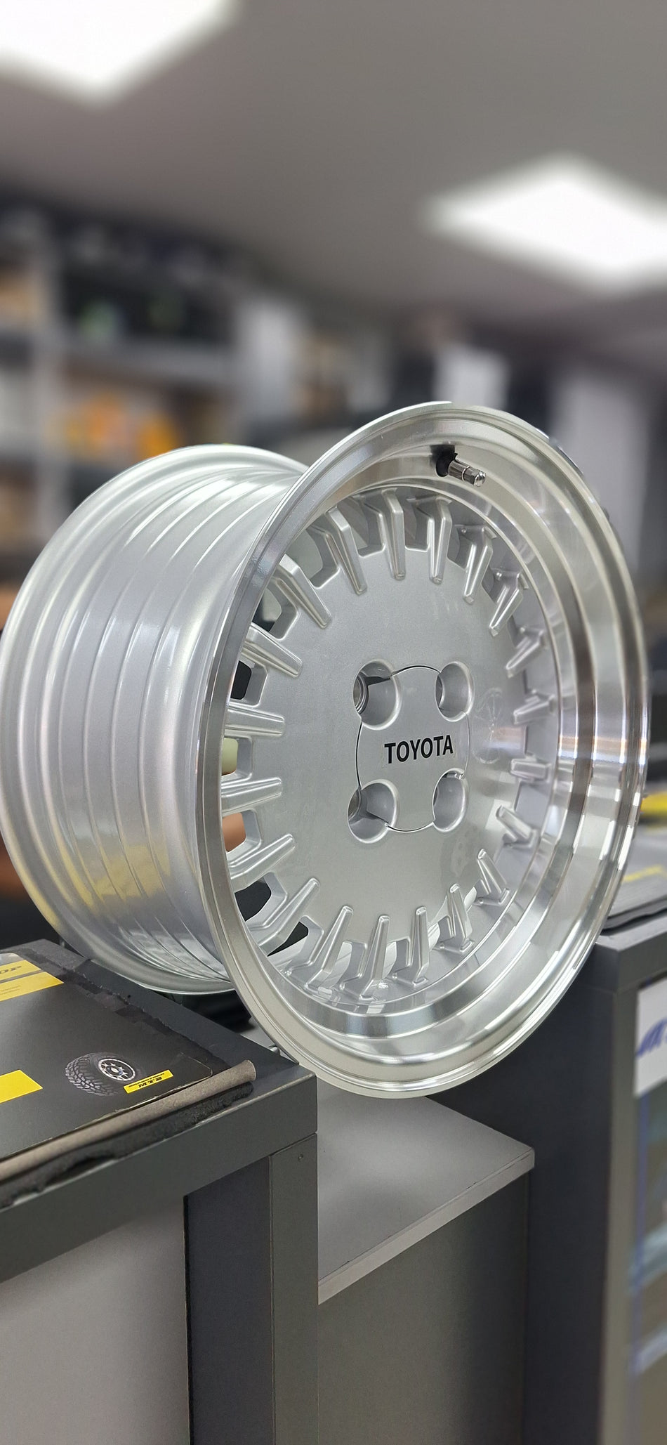 4/100/15"/15X8J/ET20 (Price Per Set)